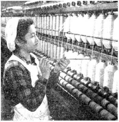 50年代北京的紡織廠 那些紡織女工 年輕而又能干